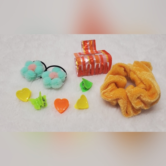 Accessories - ✨️Nwot Colorful Hair Accessories Set